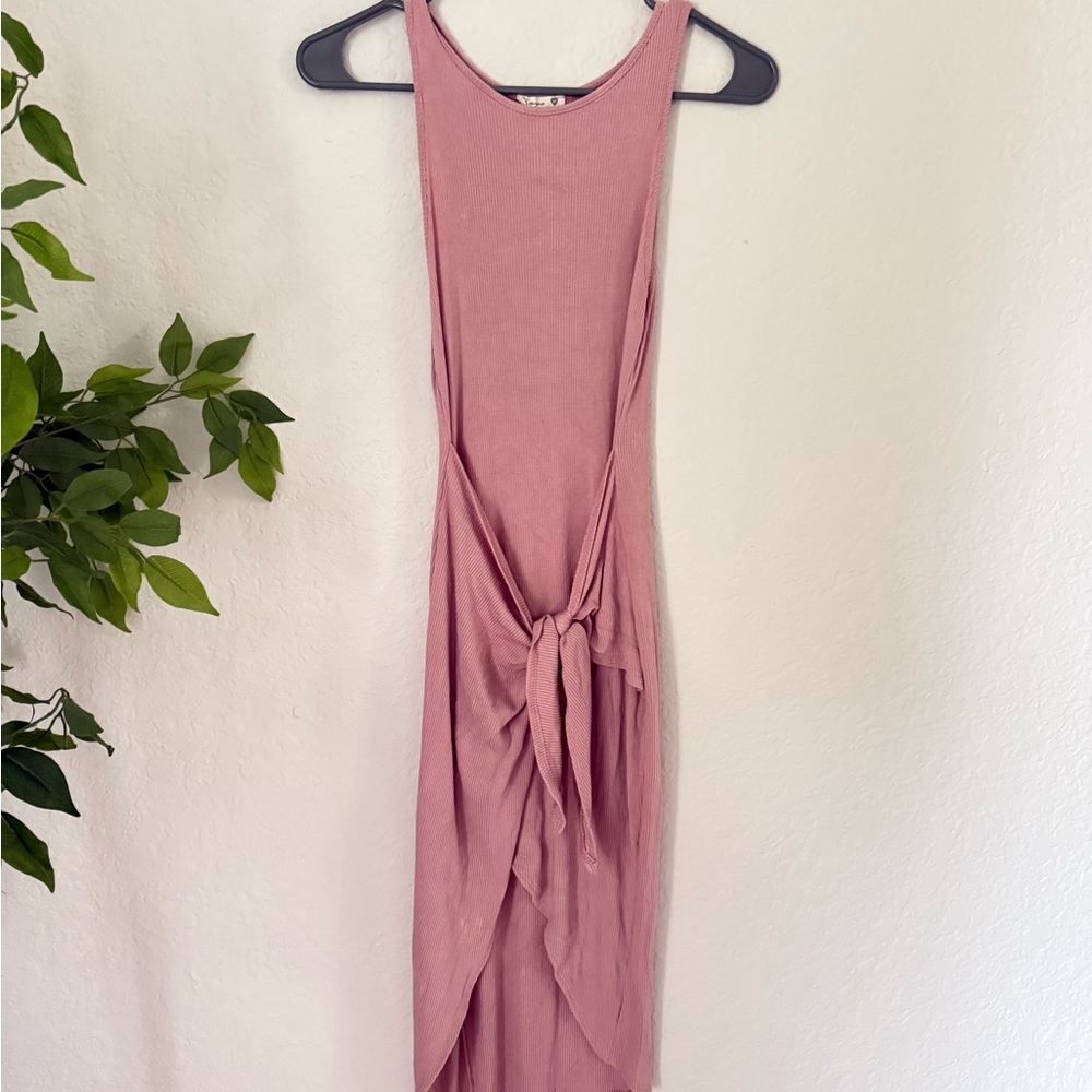 Soprano Ribbed Tank Midi Dress w/ Tie Front – Mauve Pink (Size M)